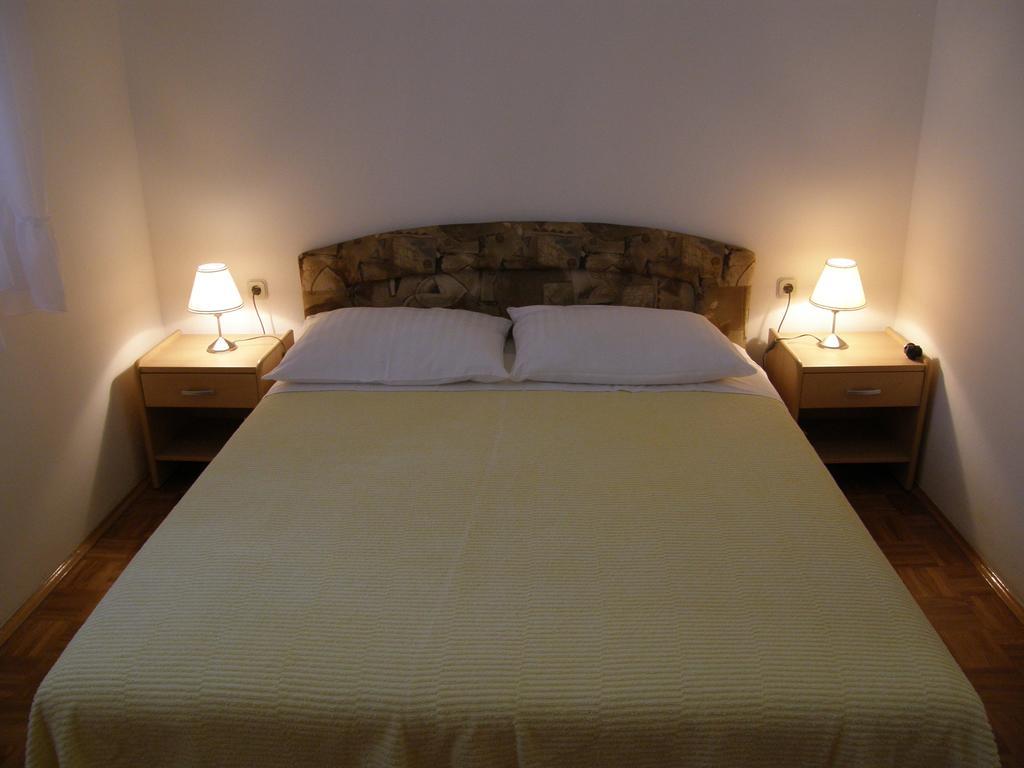 Apartment Затон Екстериор снимка