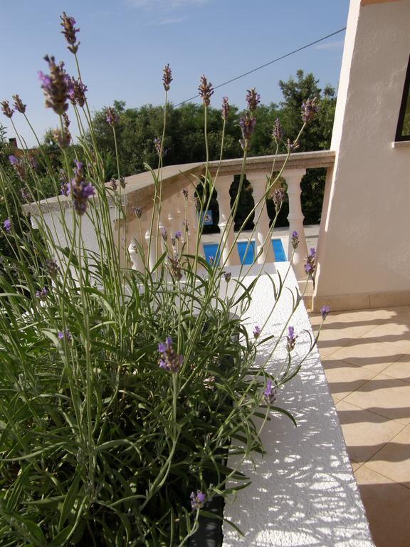 Apartment Затон Екстериор снимка