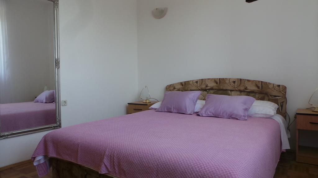 Apartment Затон Екстериор снимка