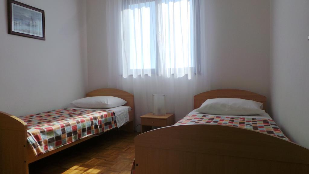 Apartment Затон Екстериор снимка
