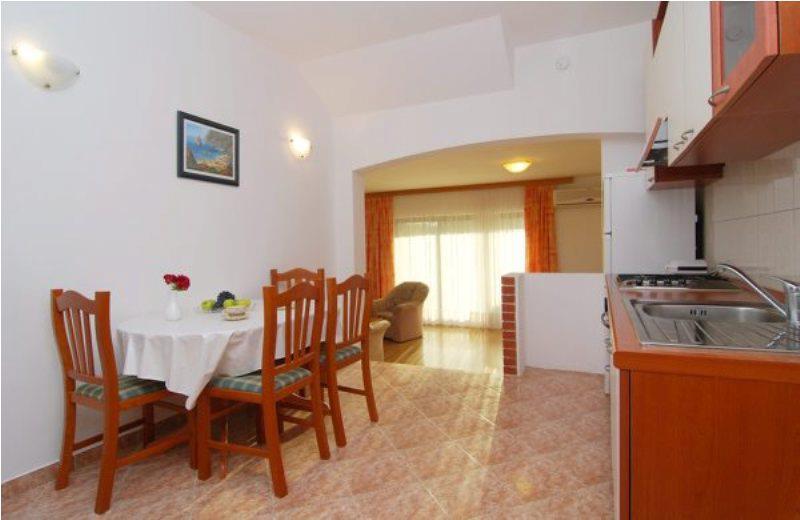 Apartment Затон Екстериор снимка